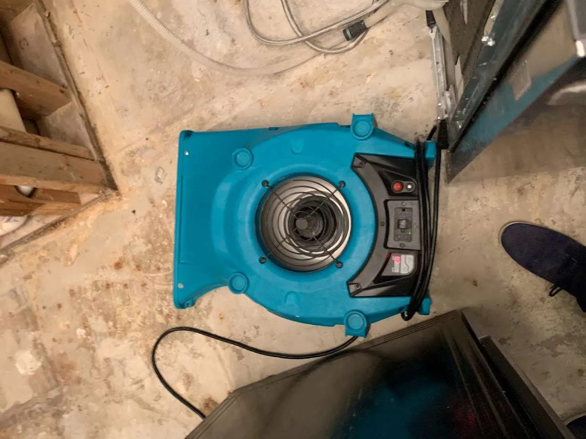 Air mover drying equipment for Mold Remediation & Removal in Rancho Cucamonga